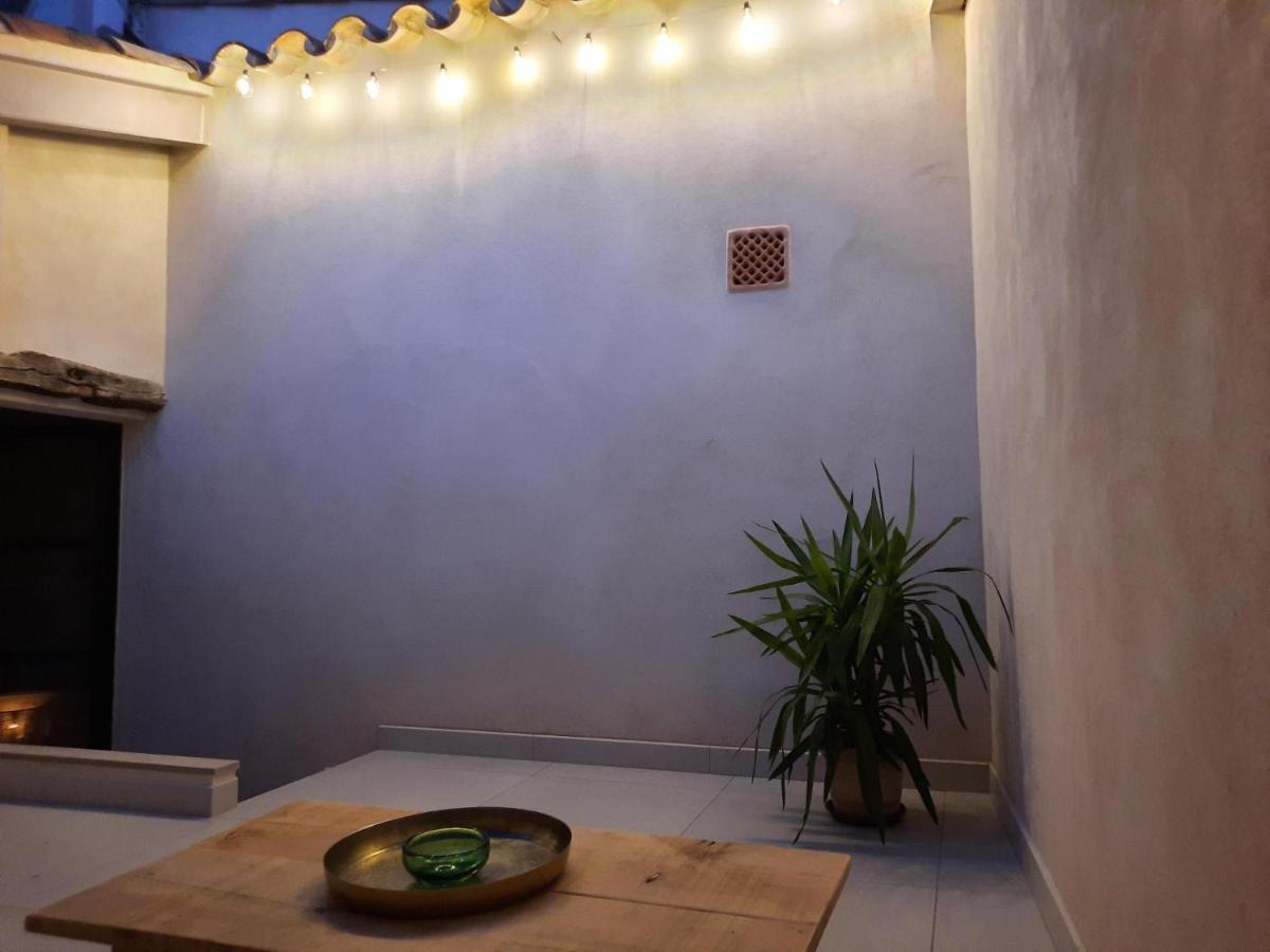 فيلا Casa Guiraud, Cosy And Welcoming Townhouse بويينسا المظهر الخارجي الصورة